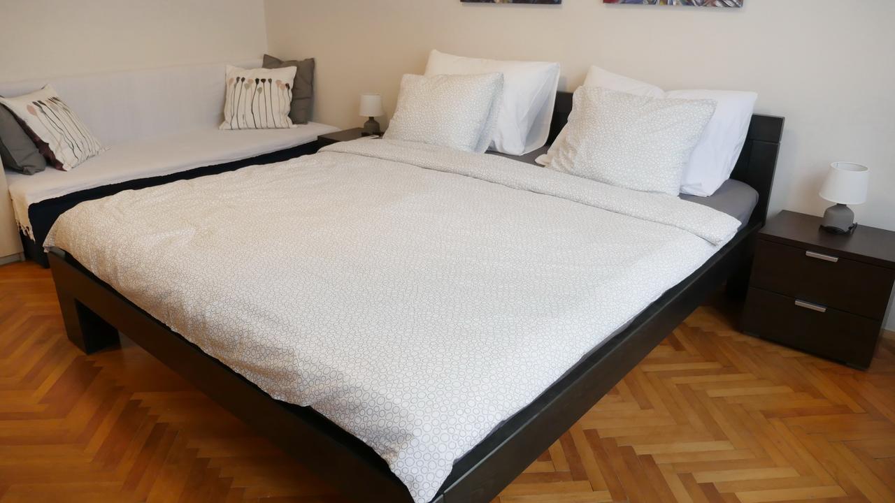 Apartman Mia Belgrado Esterno foto
